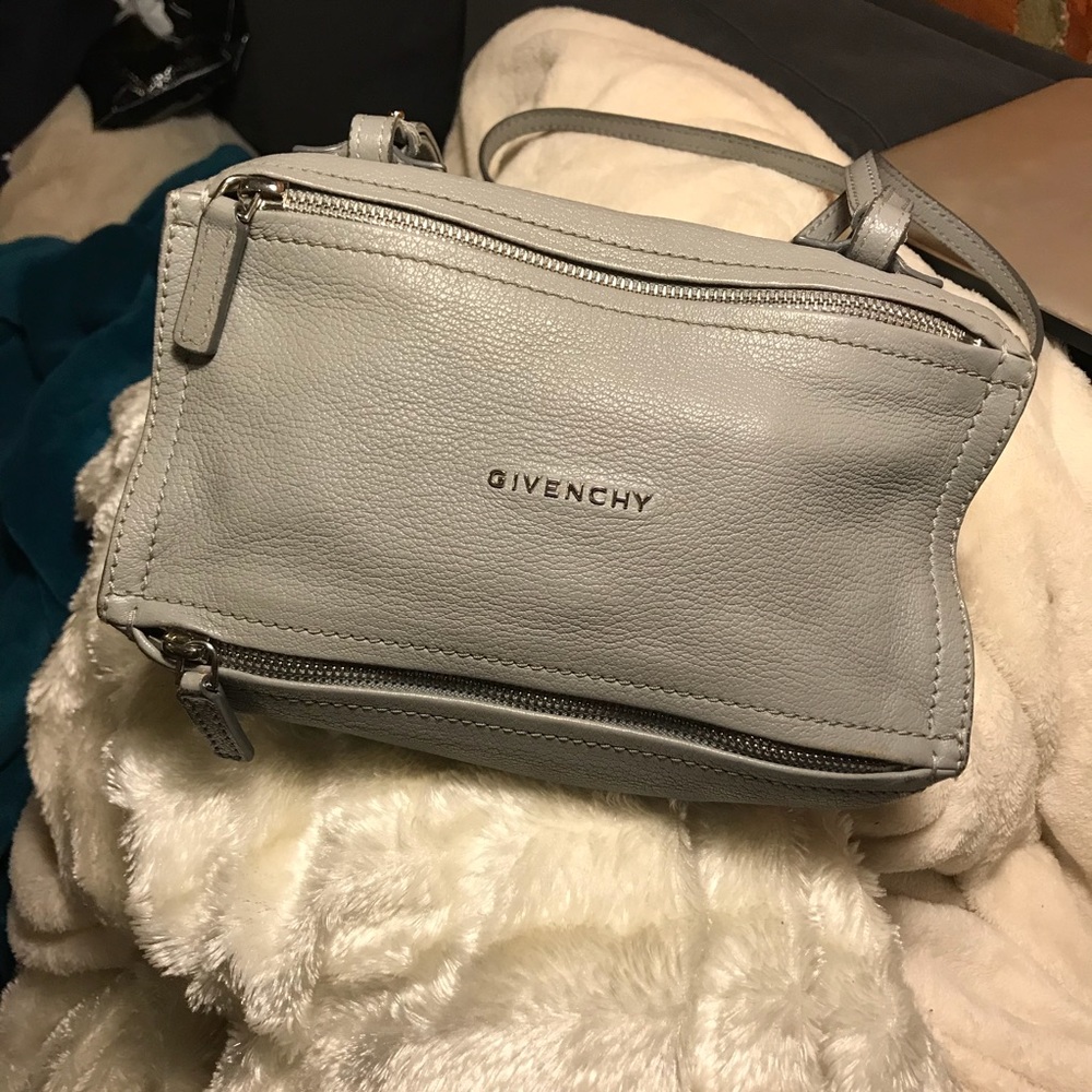 TRADE🖤  Authentic Givenchy Mini Pandora